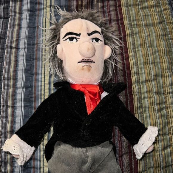 Beethoven Little Thinker Plays Moonlight Sonata - Picture 2 of 5